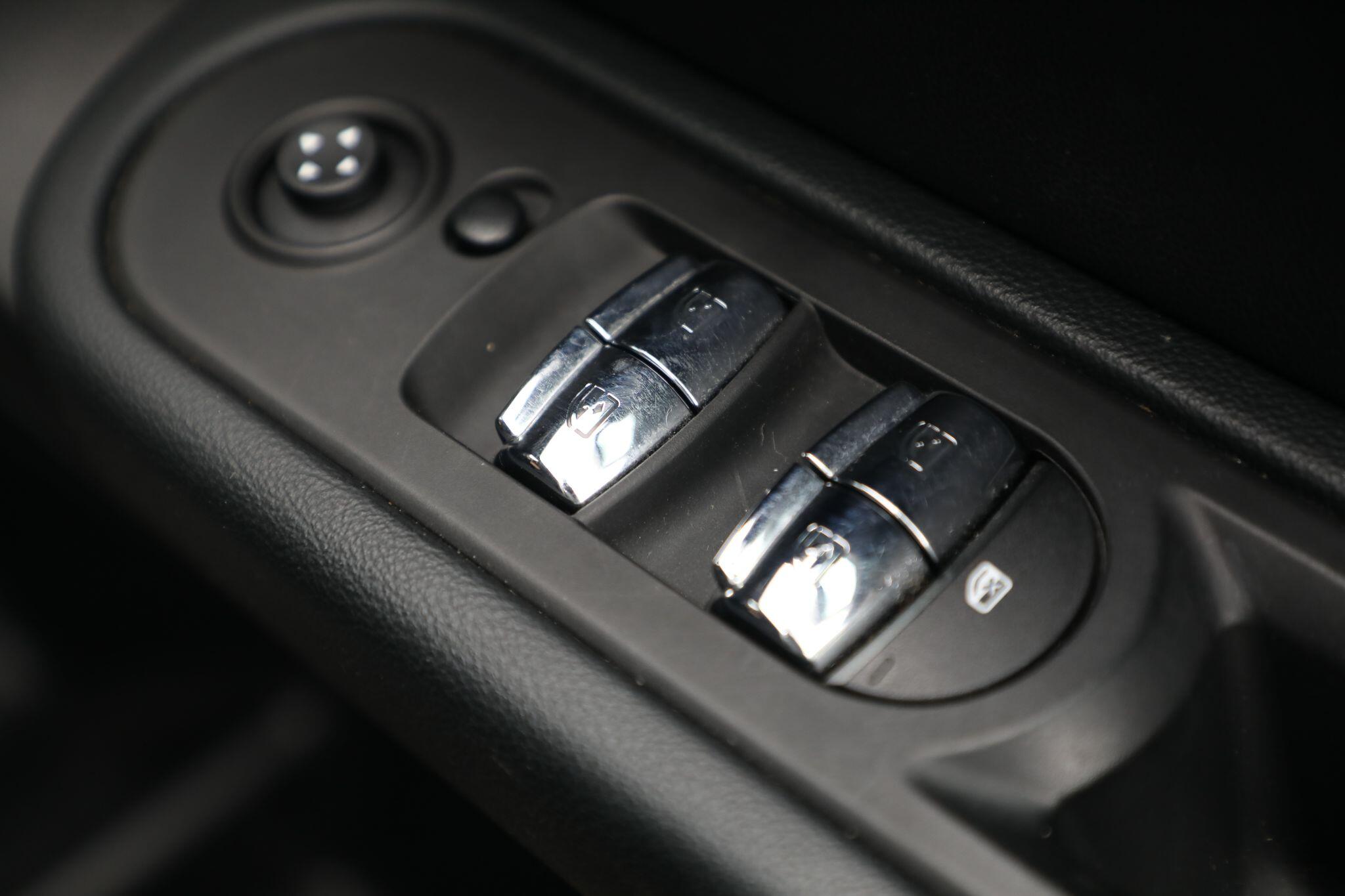 Large vehicle image